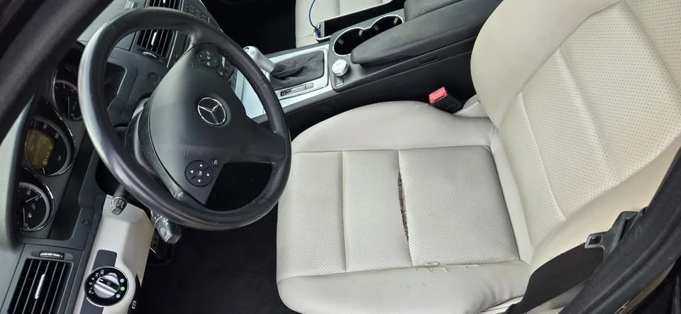 2009 Mercedes-Benz W204 C-Class - Image 11 of 20