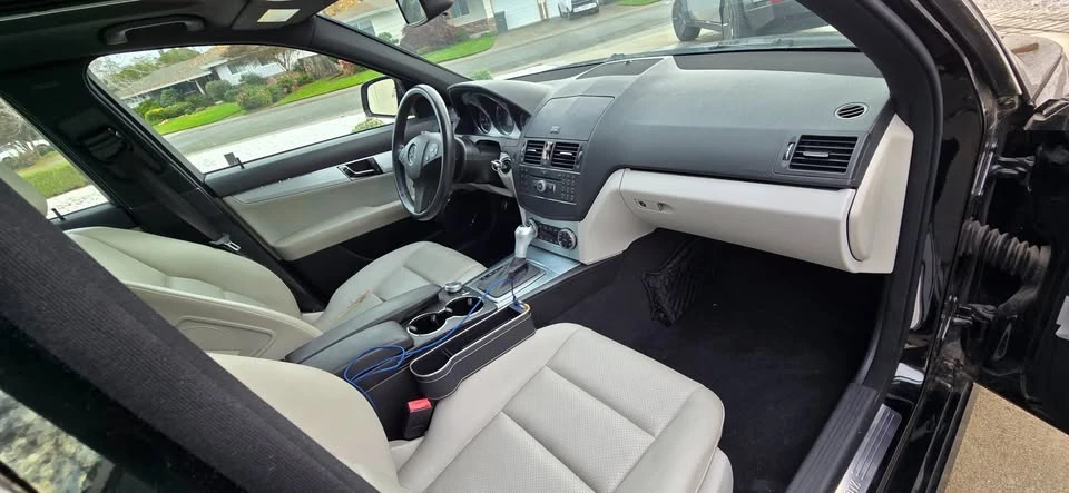 2009 Mercedes-Benz W204 C-Class - Image 8 of 20