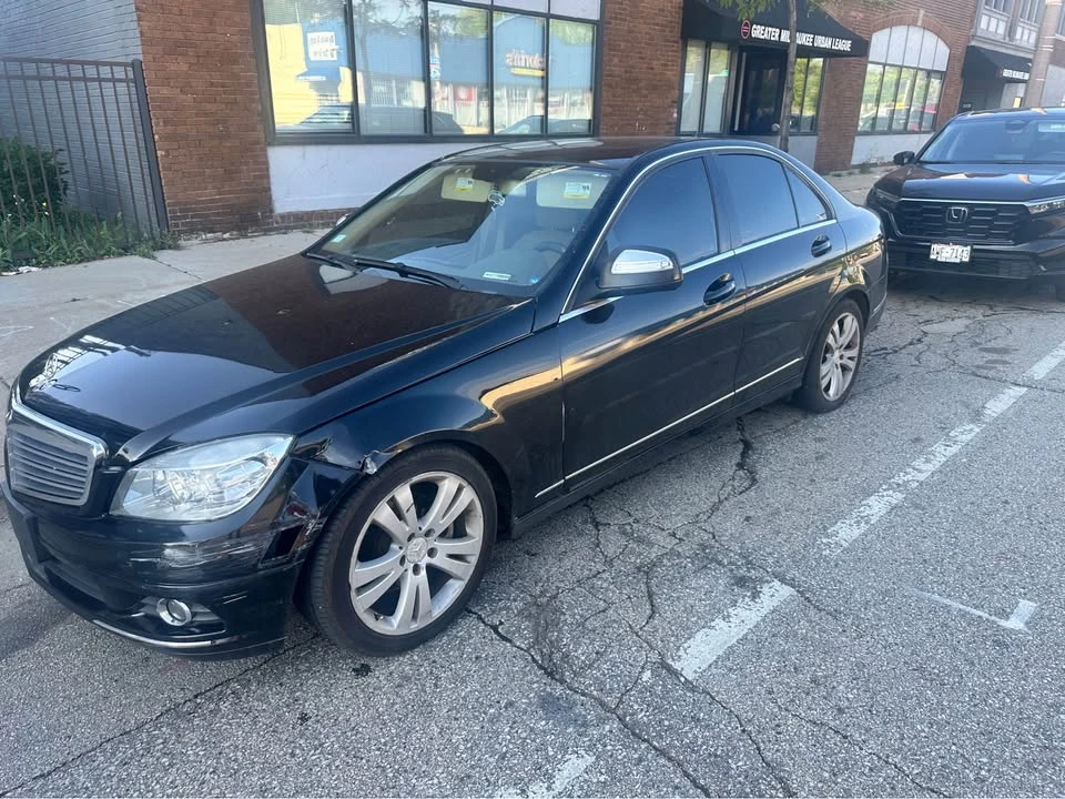 2009 Mercedes-Benz W204 C-Class - Image 2 of 3