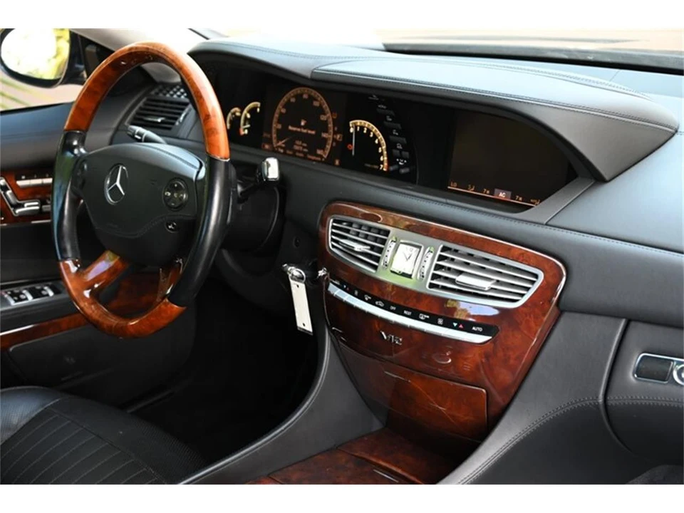 2009 Mercedes-Benz 600 - Image 22 of 31