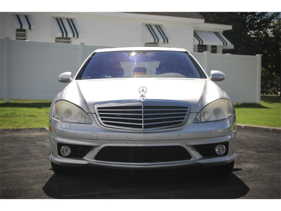 2009 Mercedes-Benz - Image 2 of 31