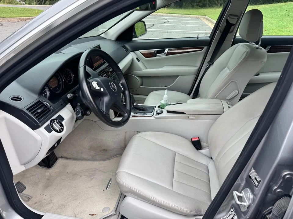 2009 Mercedes-Benz W204 C-Class - Image 16 of 20