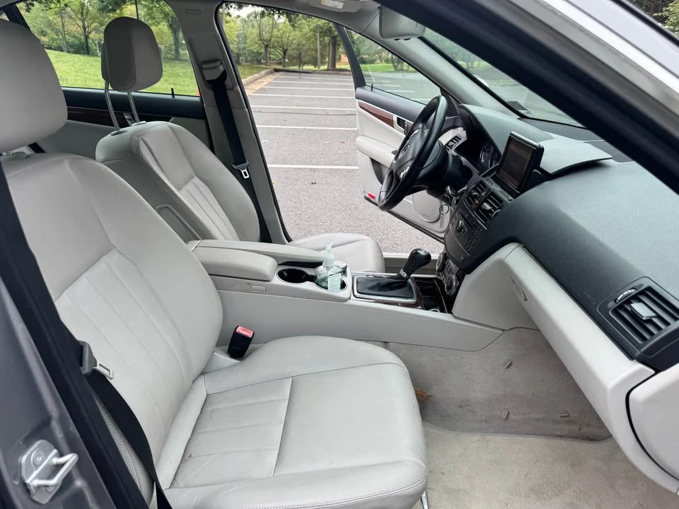 2009 Mercedes-Benz W204 C-Class - Image 14 of 20