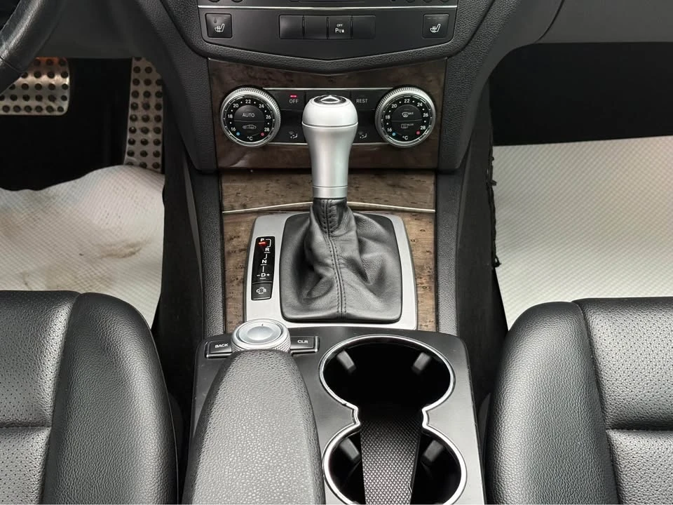 2009 Mercedes-Benz W204 C-Class - Image 10 of 16