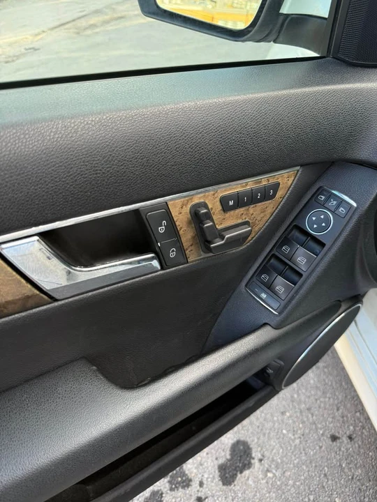 2009 Mercedes-Benz W204 C-Class - Image 15 of 15
