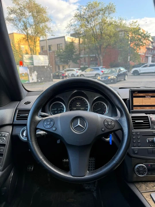 2009 Mercedes-Benz W204 C-Class - Image 10 of 15