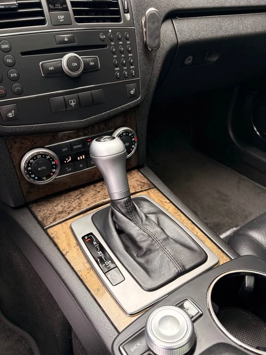 2009 Mercedes-Benz C-Class - Image 11 of 14