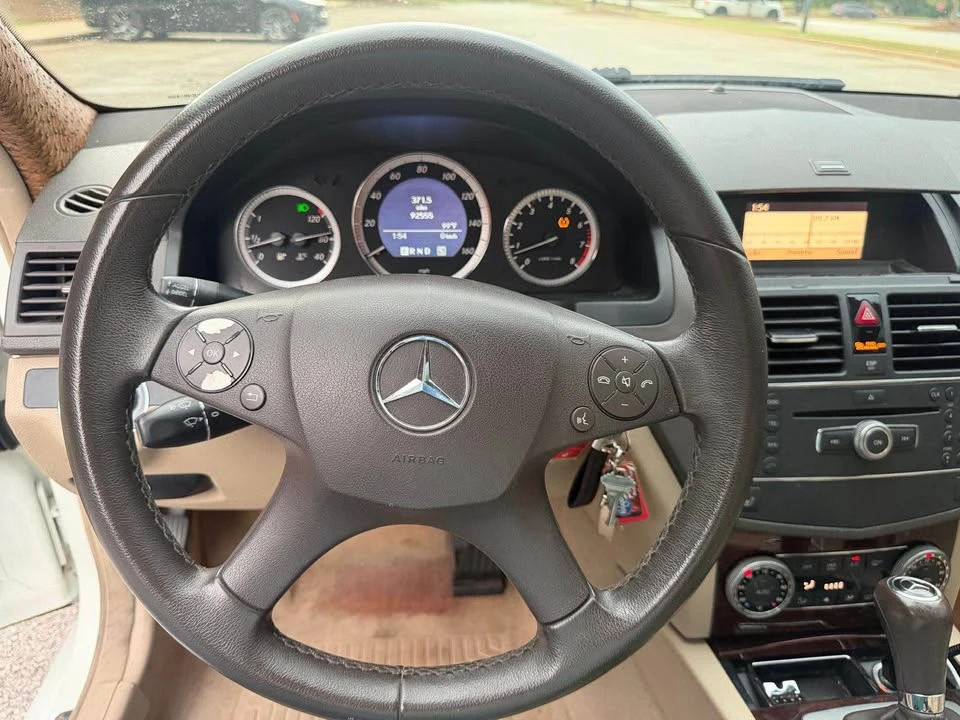 2009 Mercedes-Benz W204 C-Class - Image 12 of 18