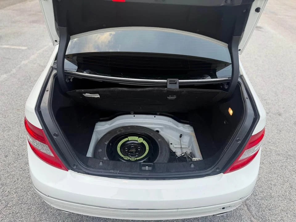 2009 Mercedes-Benz W204 C-Class - Image 17 of 18