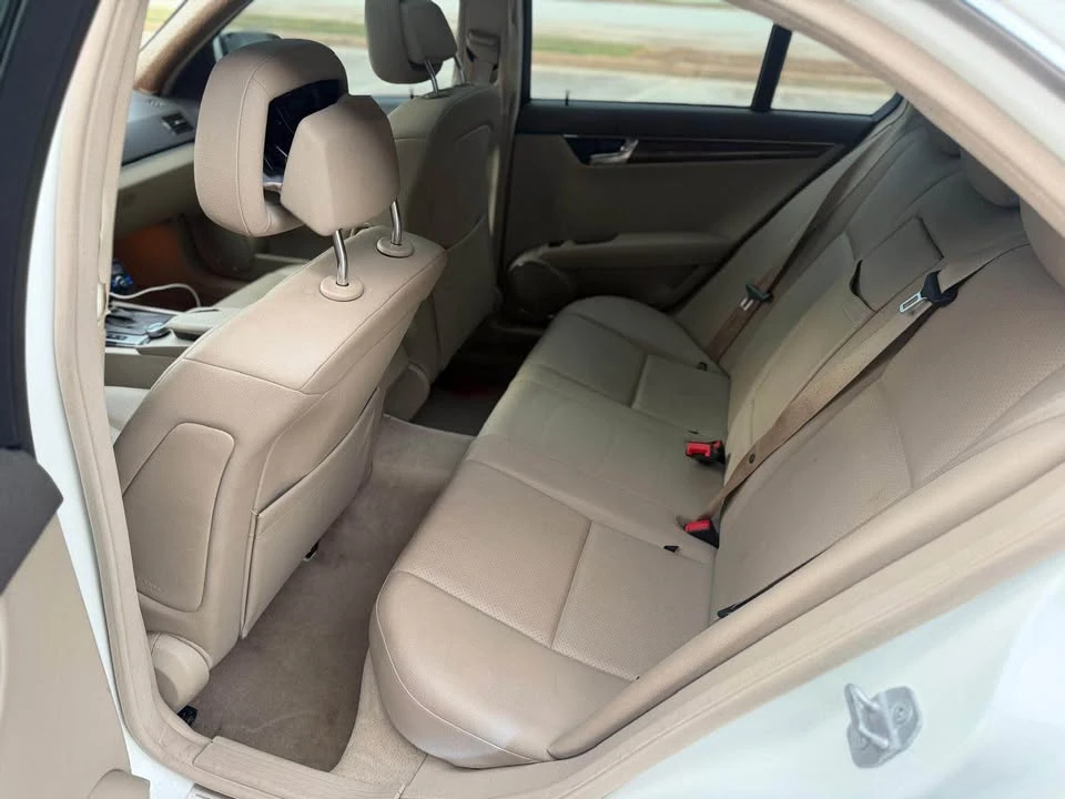 2009 Mercedes-Benz W204 C-Class - Image 9 of 18