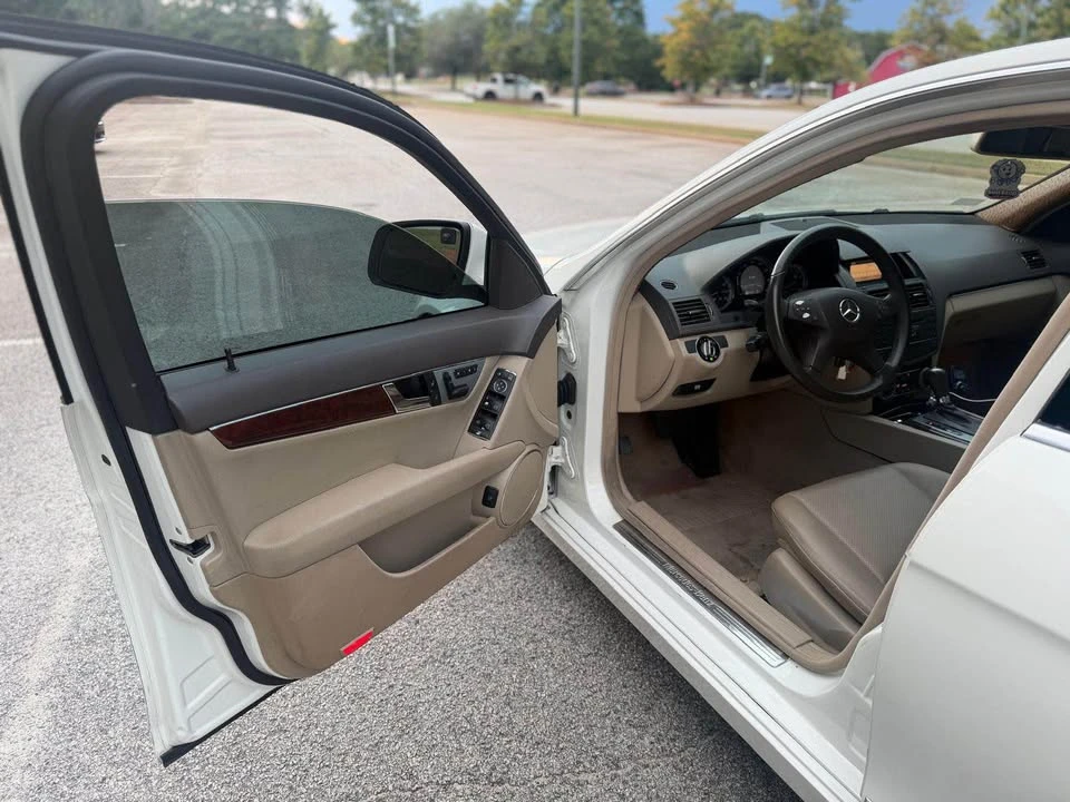 2009 Mercedes-Benz W204 C-Class - Image 6 of 18