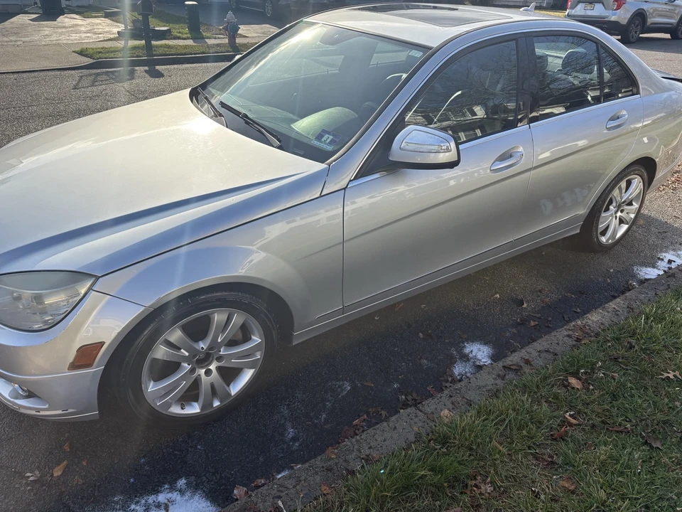 2009 Mercedes-Benz W204 C-Class - Image 2 of 8