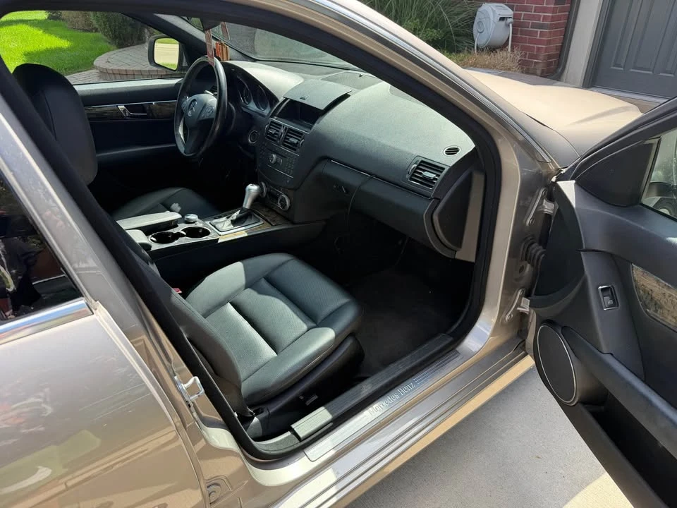 2009 Mercedes-Benz W204 C-Class - Image 9 of 10