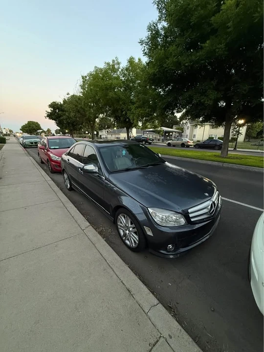 2009 Mercedes-Benz W204 C-Class - Image 2 of 5
