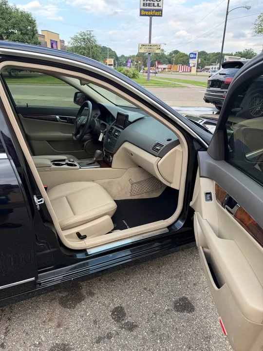 2009 Mercedes-Benz W204 C-Class - Image 11 of 20