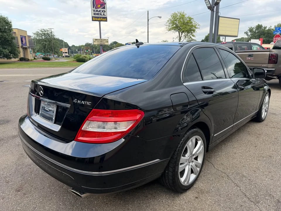 2009 Mercedes-Benz W204 C-Class - Image 2 of 20