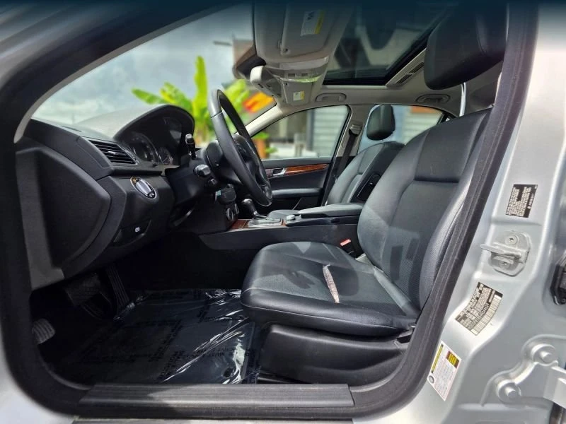 2009 Mercedes-Benz W204 C-Class - Image 13 of 20