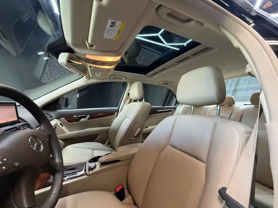 2009 Mercedes-Benz W204 C-Class - Image 16 of 19