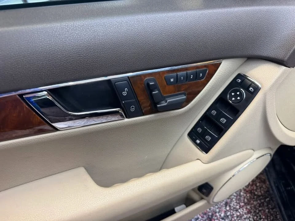 2009 Mercedes-Benz W204 C-Class - Image 12 of 19