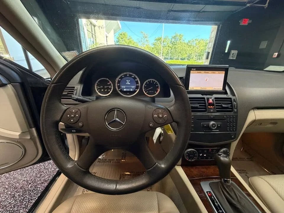 2009 Mercedes-Benz W204 C-Class - Image 17 of 19