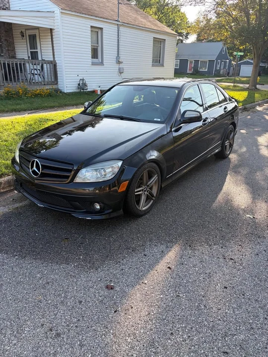 2009 Mercedes-Benz W204 C-Class - Image 2 of 13