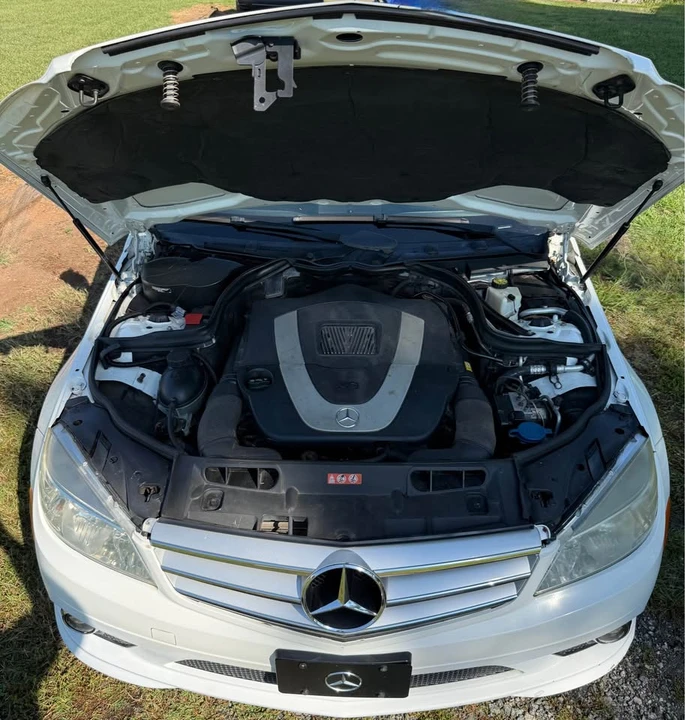 2009 Mercedes-Benz W204 C-Class - Image 8 of 10