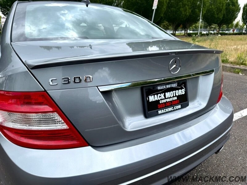 2009 Mercedes-Benz W204 C-Class - Image 11 of 20