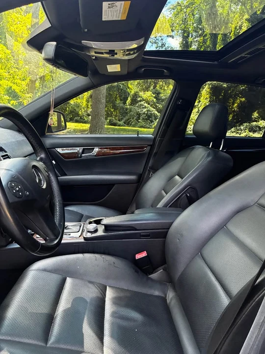 2009 Mercedes-Benz W204 C-Class - Image 11 of 14
