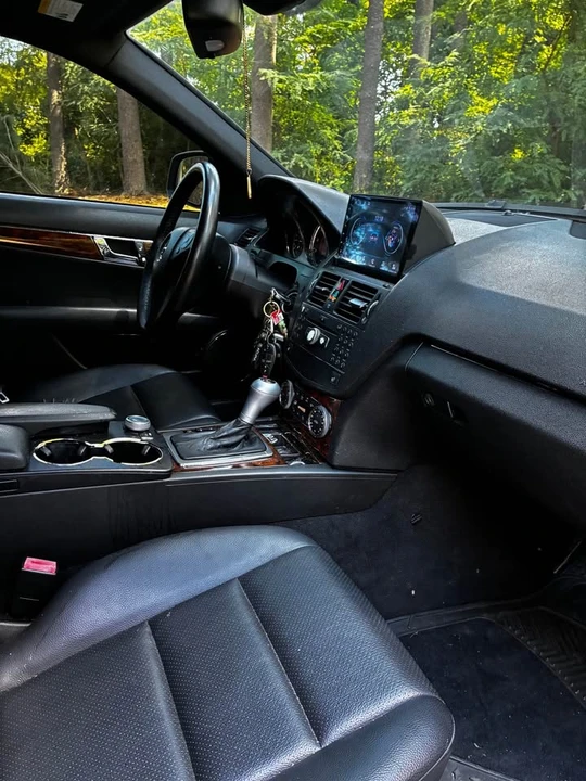 2009 Mercedes-Benz W204 C-Class - Image 9 of 14