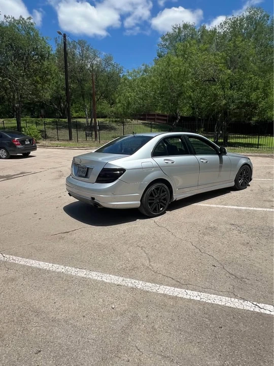 2009 Mercedes-Benz W204 C-Class - Image 4 of 16