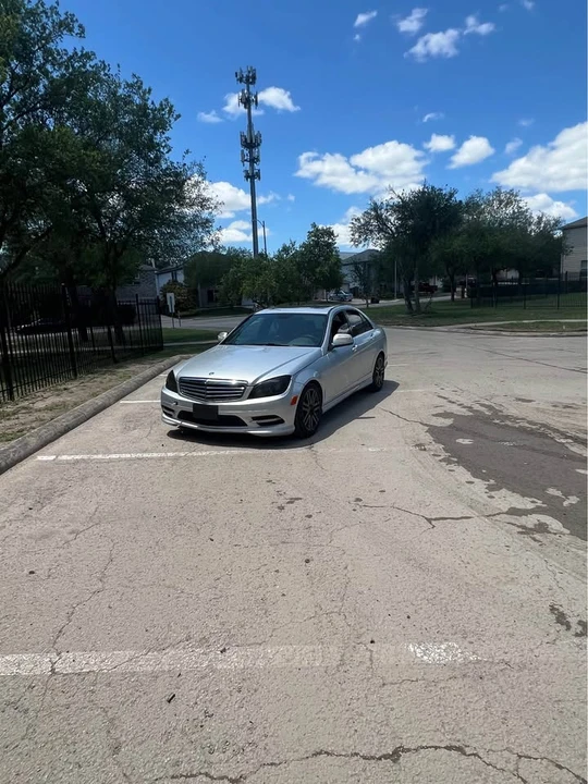 2009 Mercedes-Benz W204 C-Class - Image 2 of 16