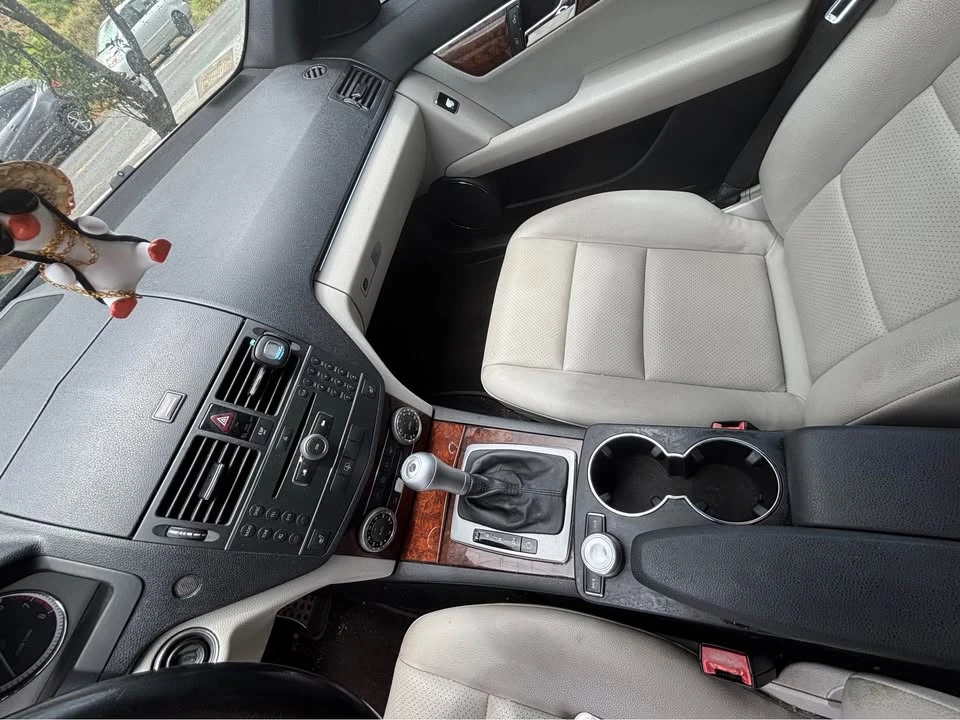 2009 Mercedes-Benz W204 C-Class - Image 9 of 10