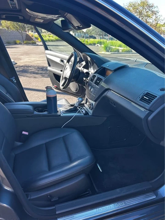 2009 Mercedes-Benz W204 C-Class - Image 11 of 13