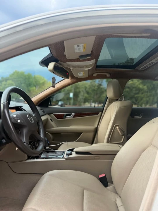 2009 Mercedes-Benz W204 C-Class - Image 14 of 20