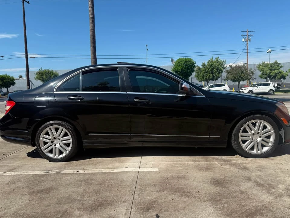 2009 Mercedes-Benz W204 C-Class - Image 2 of 12