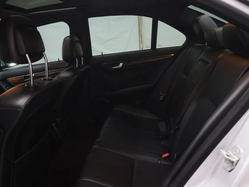 2009 Mercedes-Benz W204 C-Class - Image 11 of 19