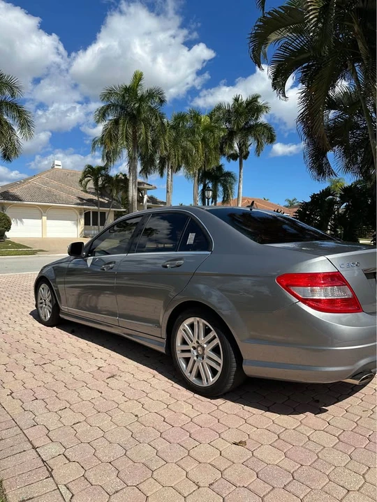 2009 Mercedes-Benz W204 C-Class - Image 8 of 14