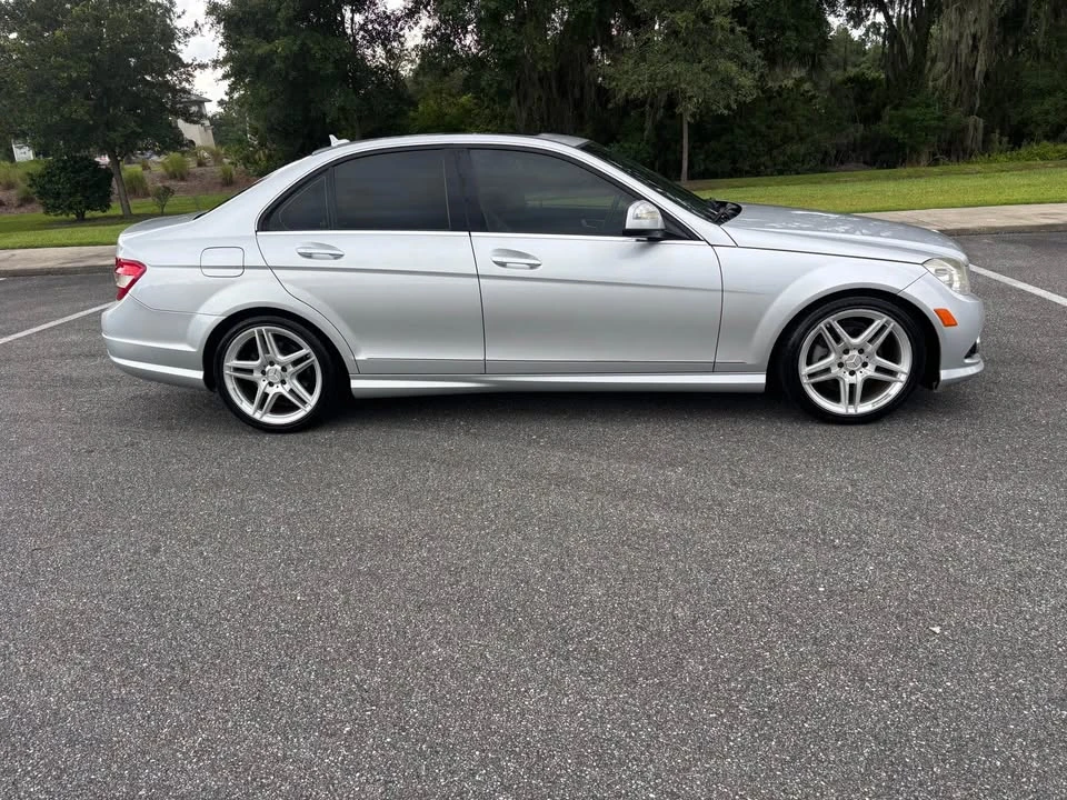 2009 Mercedes-Benz W204 C-Class - Image 5 of 17