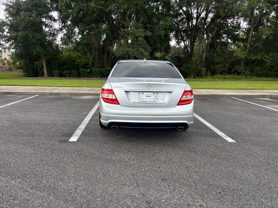 2009 Mercedes-Benz W204 C-Class - Image 8 of 17
