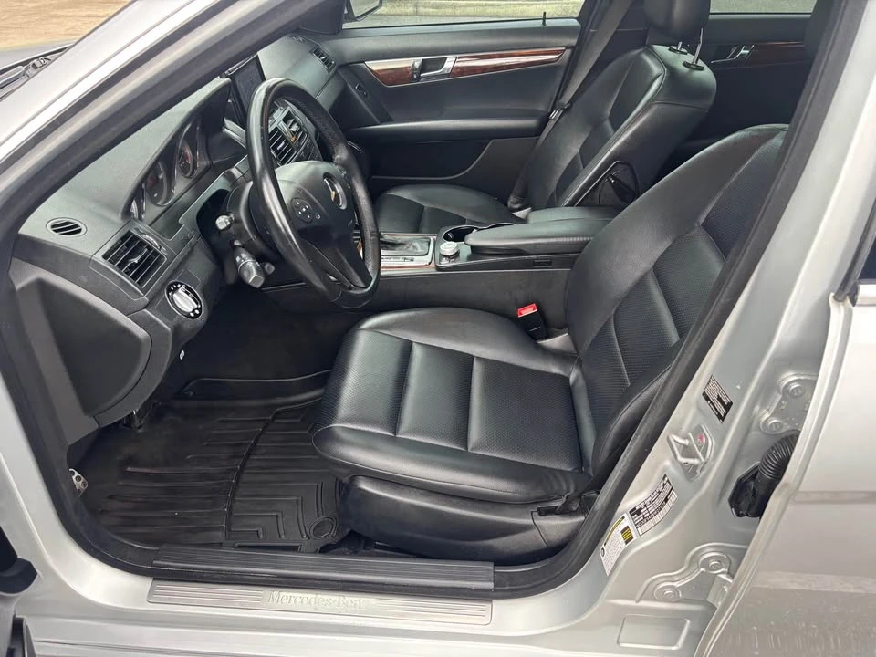 2009 Mercedes-Benz W204 C-Class - Image 12 of 17