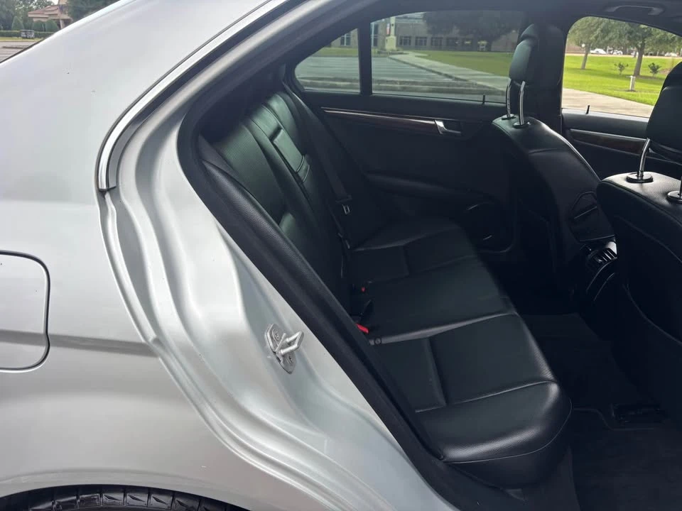 2009 Mercedes-Benz W204 C-Class - Image 16 of 17