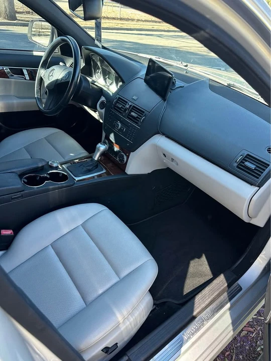 2009 Mercedes-Benz W204 C-Class - Image 7 of 9