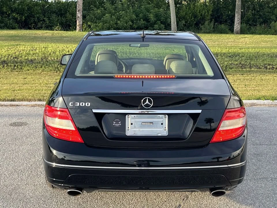 2009 Mercedes-Benz W204 C-Class - Image 13 of 19