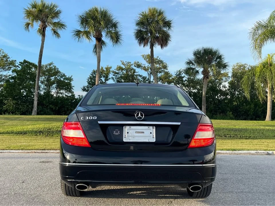 2009 Mercedes-Benz W204 C-Class - Image 9 of 20