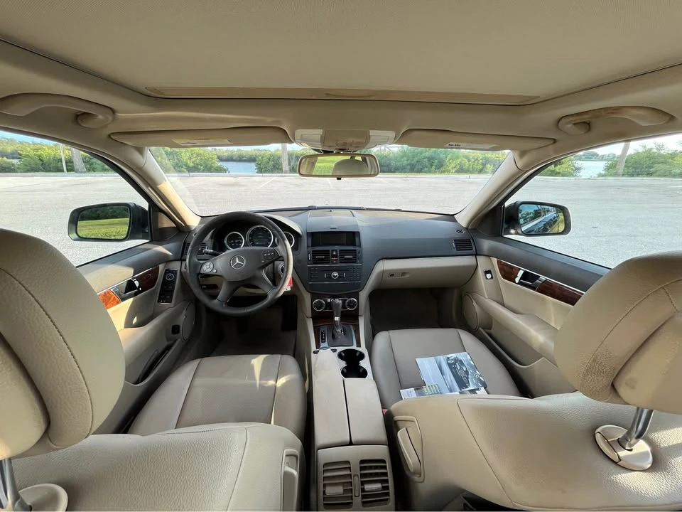 2009 Mercedes-Benz W204 C-Class - Image 12 of 20