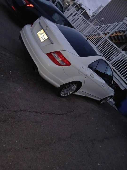 2009 Mercedes-Benz W204 C-Class - Image 10 of 12