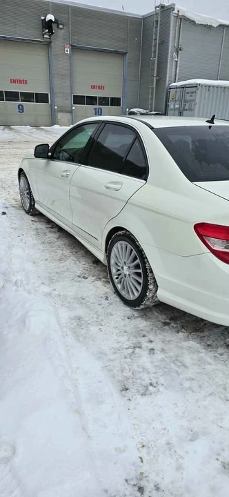 2009 Mercedes-Benz W204 C-Class - Image 11 of 12