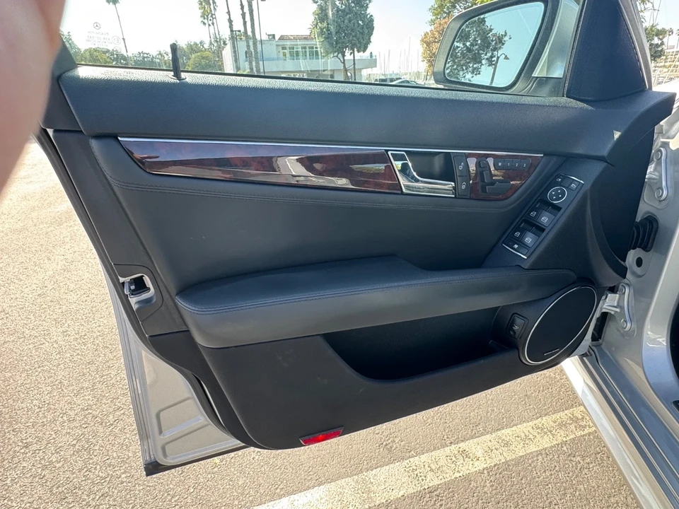 2009 Mercedes-Benz W204 C-Class - Image 15 of 21