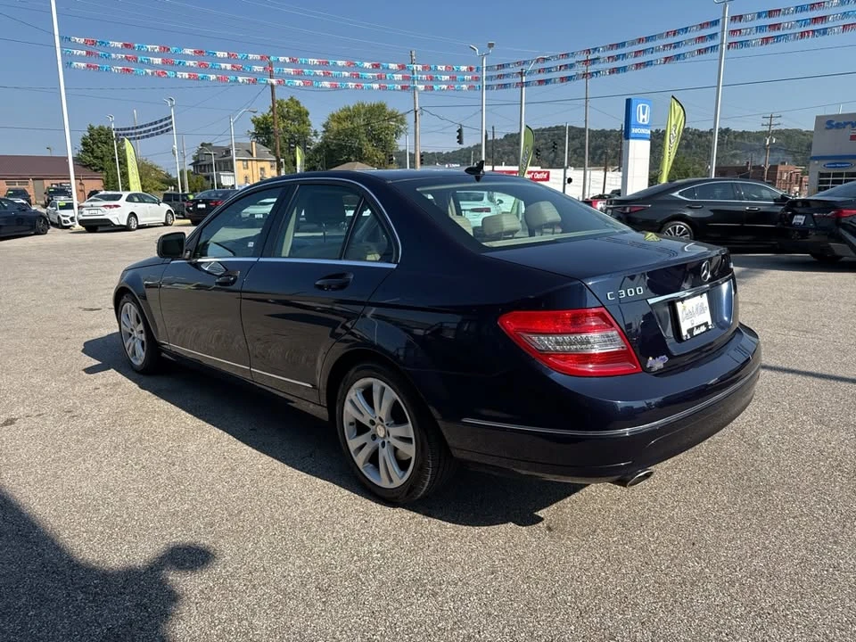 2009 Mercedes-Benz W204 C-Class - Image 4 of 16