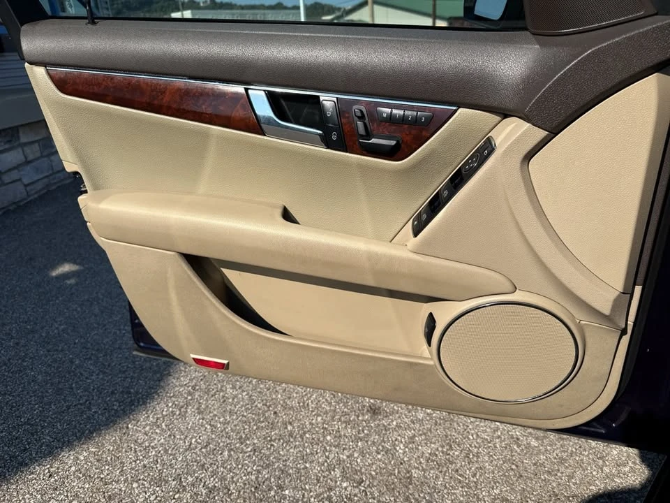 2009 Mercedes-Benz W204 C-Class - Image 9 of 16